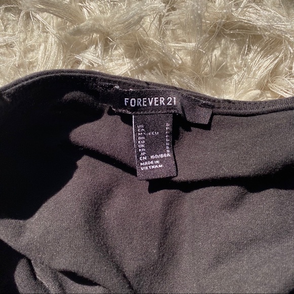 🐼Forever 21🐼 Spaghetti Strap High Neck Crop Top - Picture 5 of 6